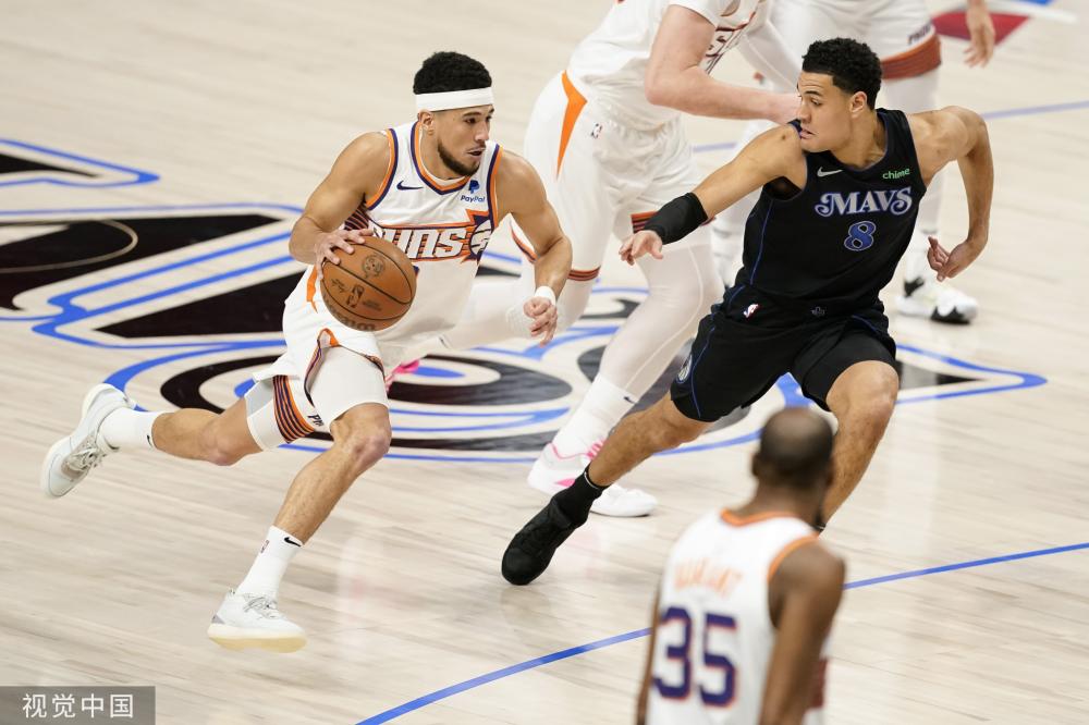 他凭借自己 他凭借自己